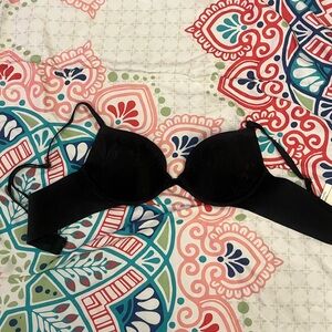 Calvin Klein push-up bra. Black. US size 32A. NWT.